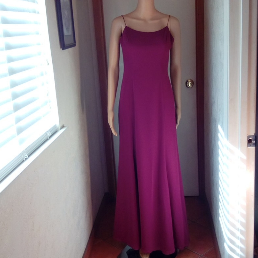 Vintage Burgundy Formal dress - Picture 3 of 7